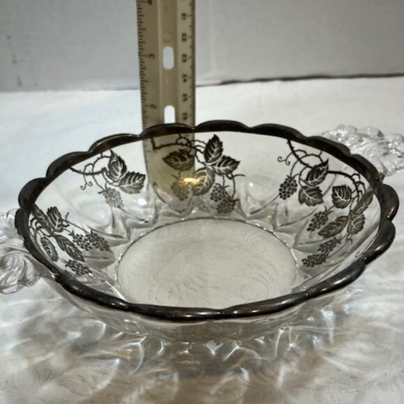 VTG Etched Glass Candy/Serving Dish w/Sterling Overlay Scroll Handles 6" Wide - Picture 10 of 13